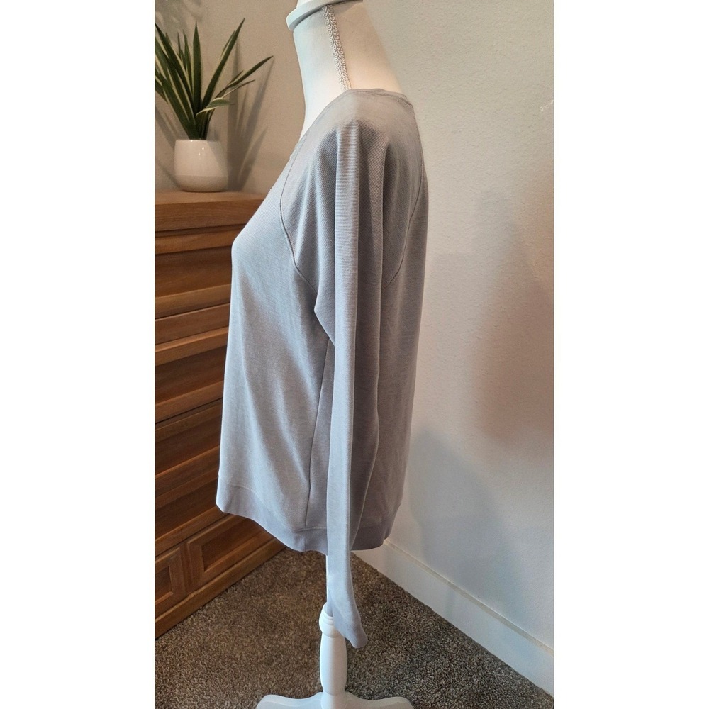 Travis Mathew Crewneck Sweatshirt Raglan Pullover Grey Athleisure Minimalist L - Picture 3 of 12